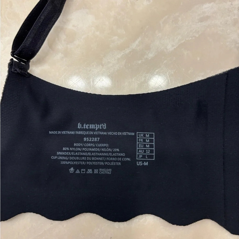 New bra. Sz M. - Picture 3 of 4